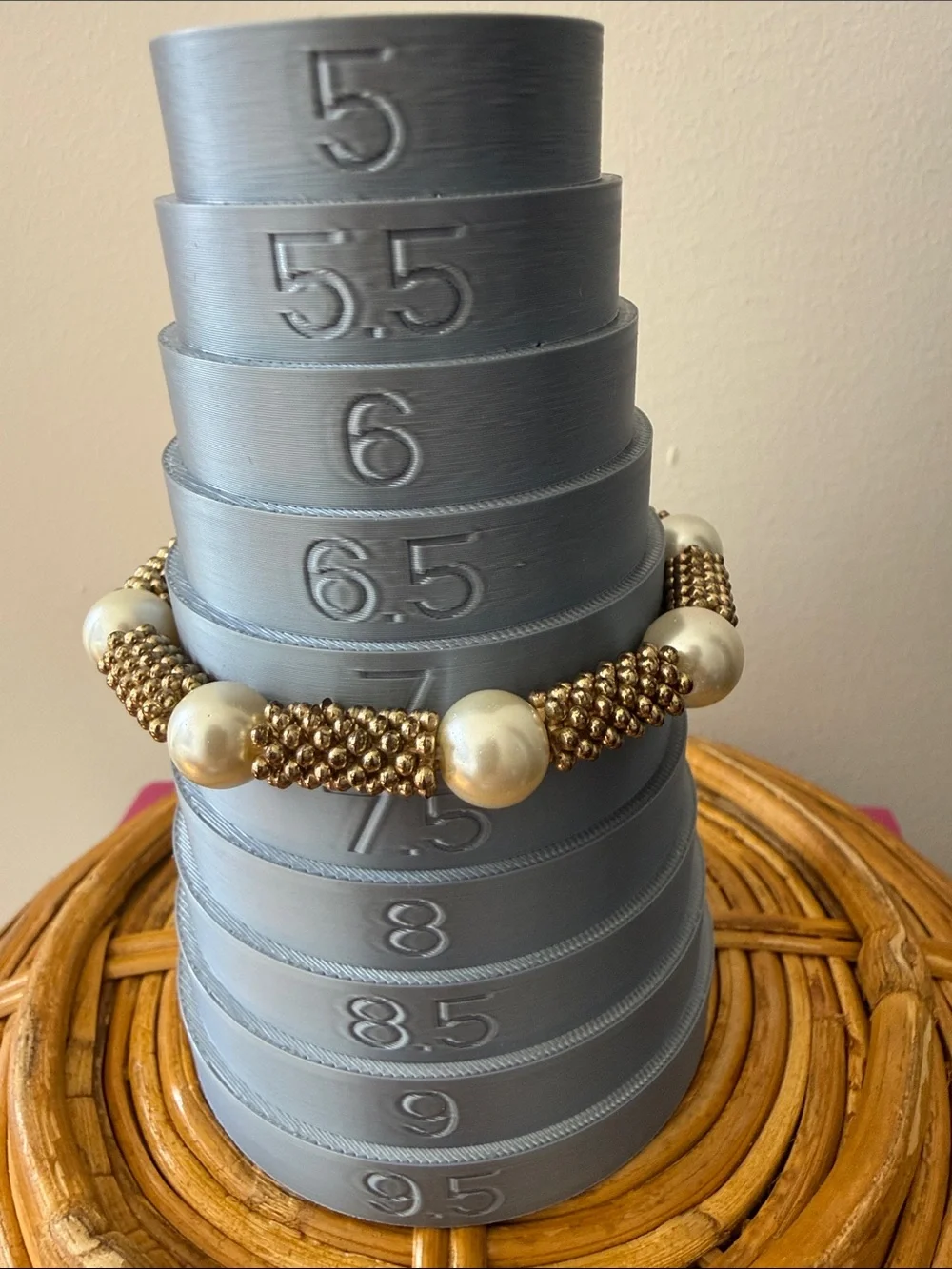N/A stretchy gold